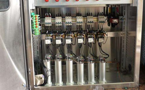 低壓電力電容器爆炸的原因是什么？
